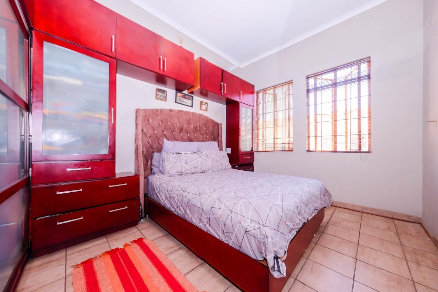 To Let 1 Bedroom Property for Rent in Killarney Gauteng