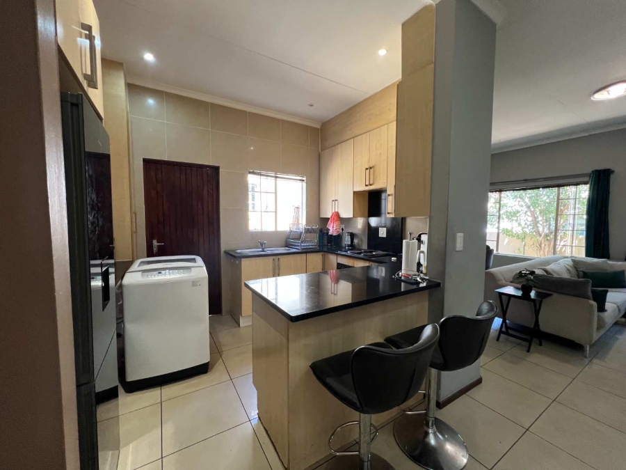 To Let 3 Bedroom Property for Rent in North Riding Gauteng