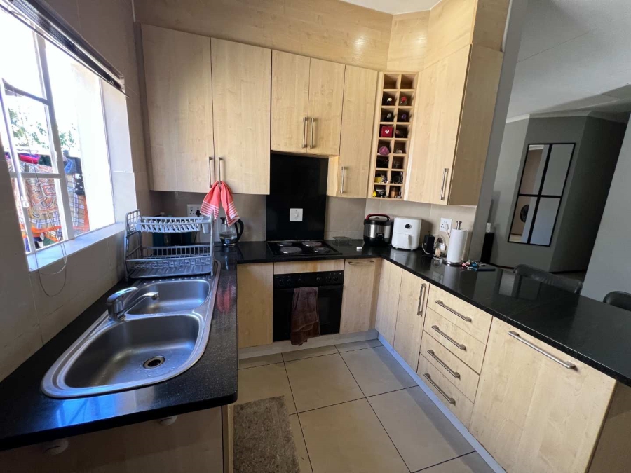 To Let 3 Bedroom Property for Rent in North Riding Gauteng