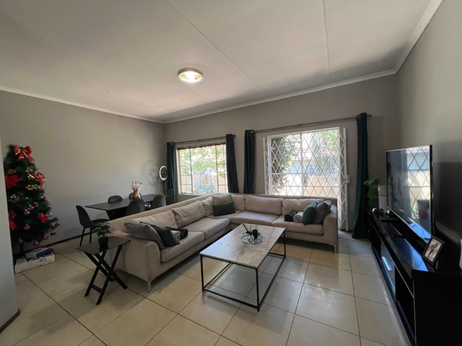 To Let 3 Bedroom Property for Rent in North Riding Gauteng