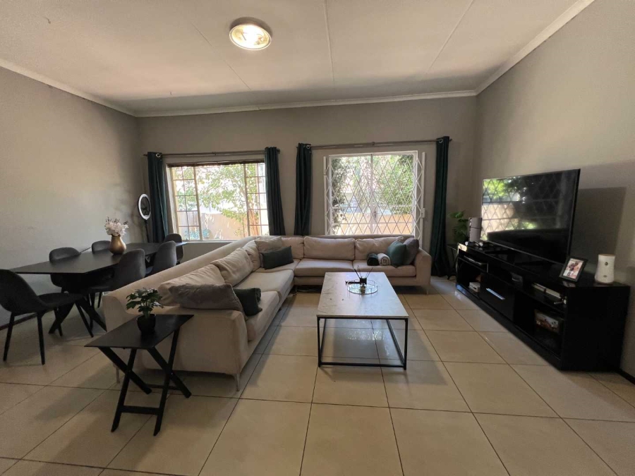 To Let 3 Bedroom Property for Rent in North Riding Gauteng