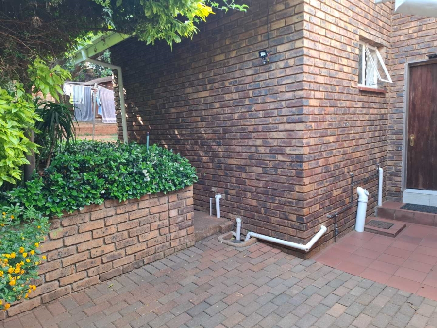 To Let 1 Bedroom Property for Rent in Moreleta Park Gauteng