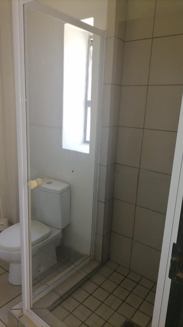 To Let 2 Bedroom Property for Rent in Ruimsig Gauteng