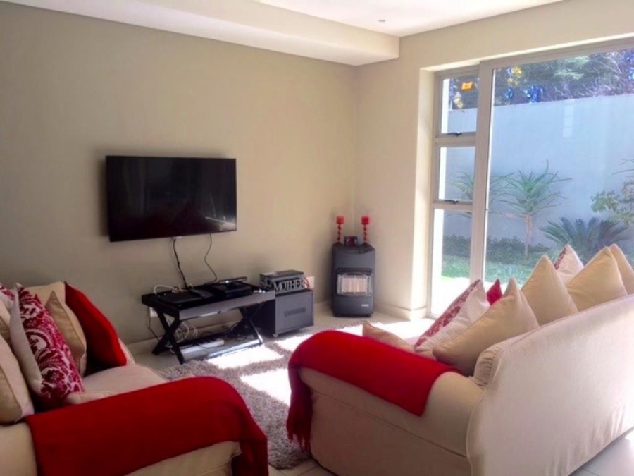 To Let 3 Bedroom Property for Rent in Oaklands Gauteng