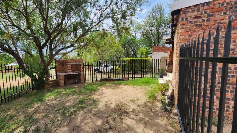 To Let 1 Bedroom Property for Rent in Mnandi Gauteng