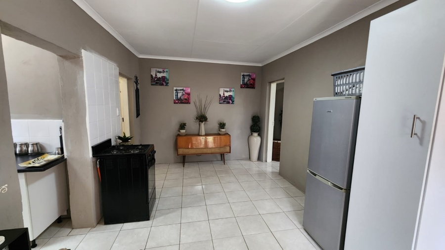 To Let 1 Bedroom Property for Rent in Mnandi Gauteng