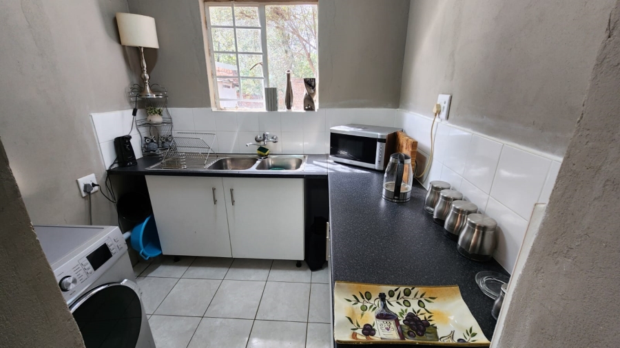 To Let 1 Bedroom Property for Rent in Mnandi Gauteng