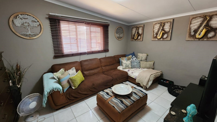 To Let 1 Bedroom Property for Rent in Mnandi Gauteng