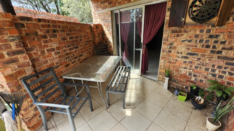 To Let 1 Bedroom Property for Rent in Mnandi Gauteng