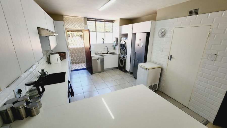 3 Bedroom Property for Sale in Groenkloof Gauteng