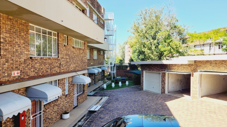 3 Bedroom Property for Sale in Groenkloof Gauteng