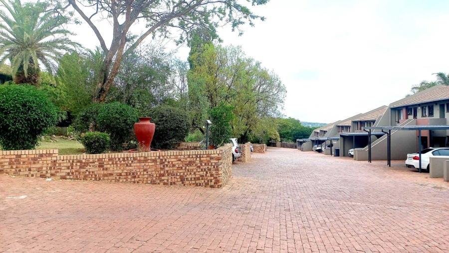 2 Bedroom Property for Sale in Sunninghill Gauteng