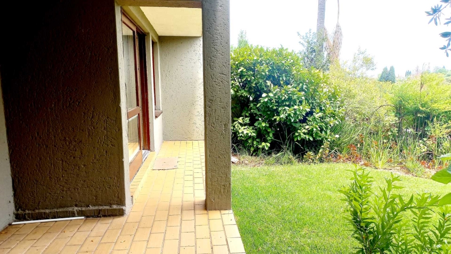 2 Bedroom Property for Sale in Sunninghill Gauteng