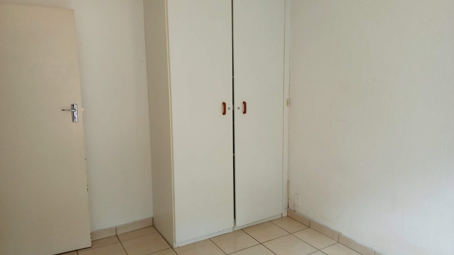 2 Bedroom Property for Sale in Sunninghill Gauteng