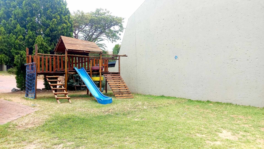 2 Bedroom Property for Sale in Sunninghill Gauteng