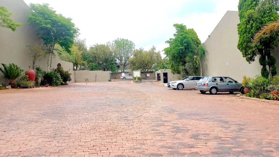 2 Bedroom Property for Sale in Sunninghill Gauteng