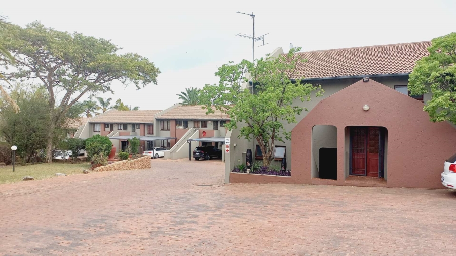 2 Bedroom Property for Sale in Sunninghill Gauteng