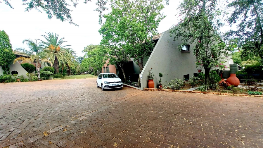 2 Bedroom Property for Sale in Sunninghill Gauteng