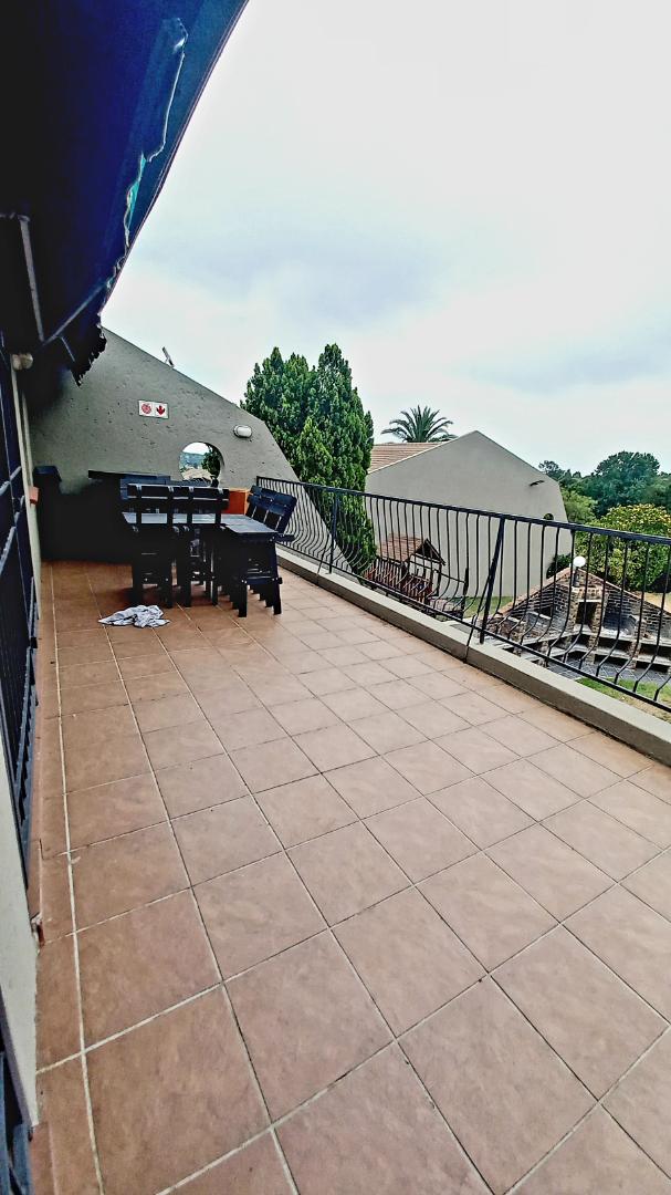 2 Bedroom Property for Sale in Sunninghill Gauteng