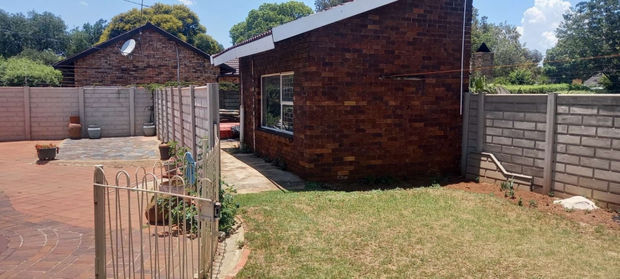 4 Bedroom Property for Sale in Mayberry Park Gauteng