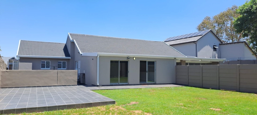 3 Bedroom Property for Sale in Brackendowns Gauteng