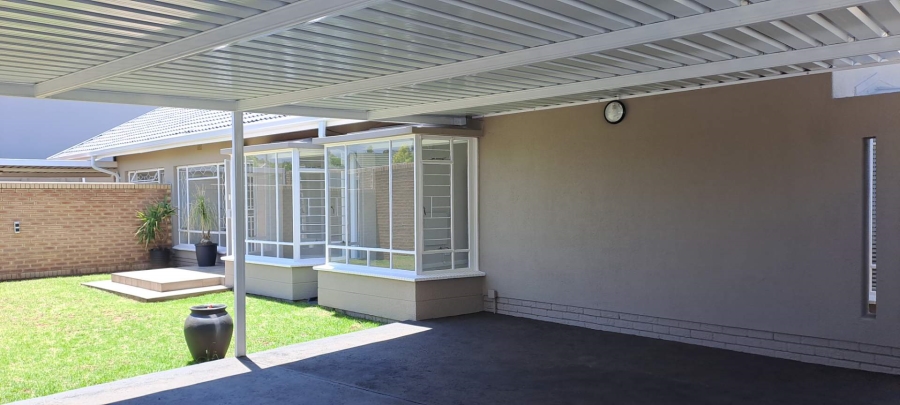 3 Bedroom Property for Sale in Brackendowns Gauteng