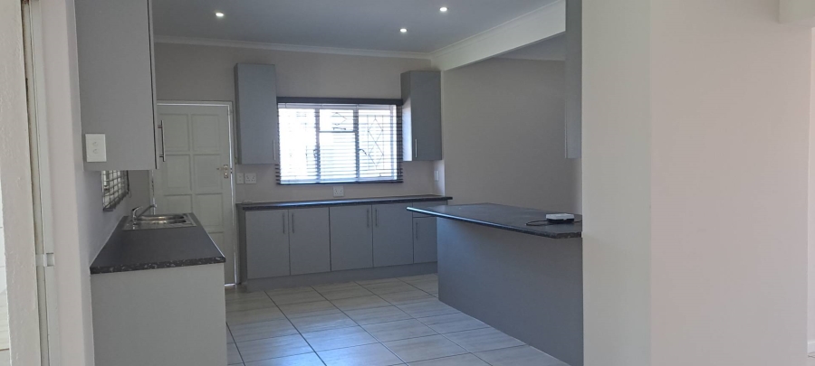 3 Bedroom Property for Sale in Brackendowns Gauteng