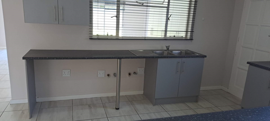 3 Bedroom Property for Sale in Brackendowns Gauteng