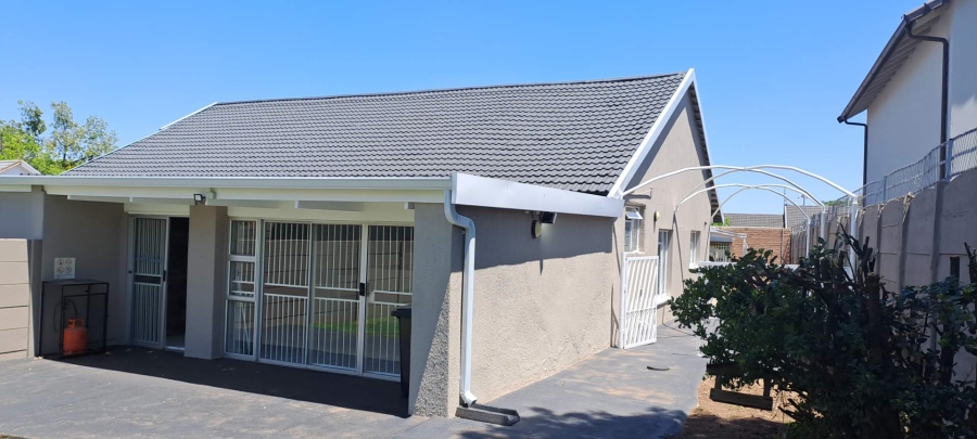 3 Bedroom Property for Sale in Brackendowns Gauteng