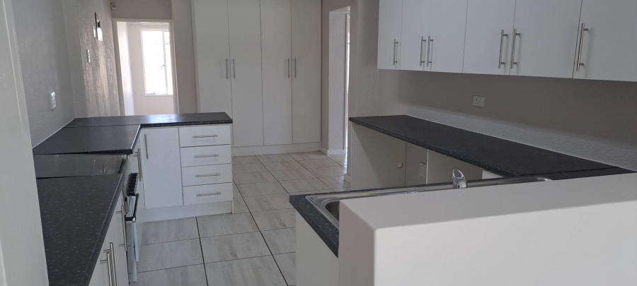 3 Bedroom Property for Sale in Brackendowns Gauteng