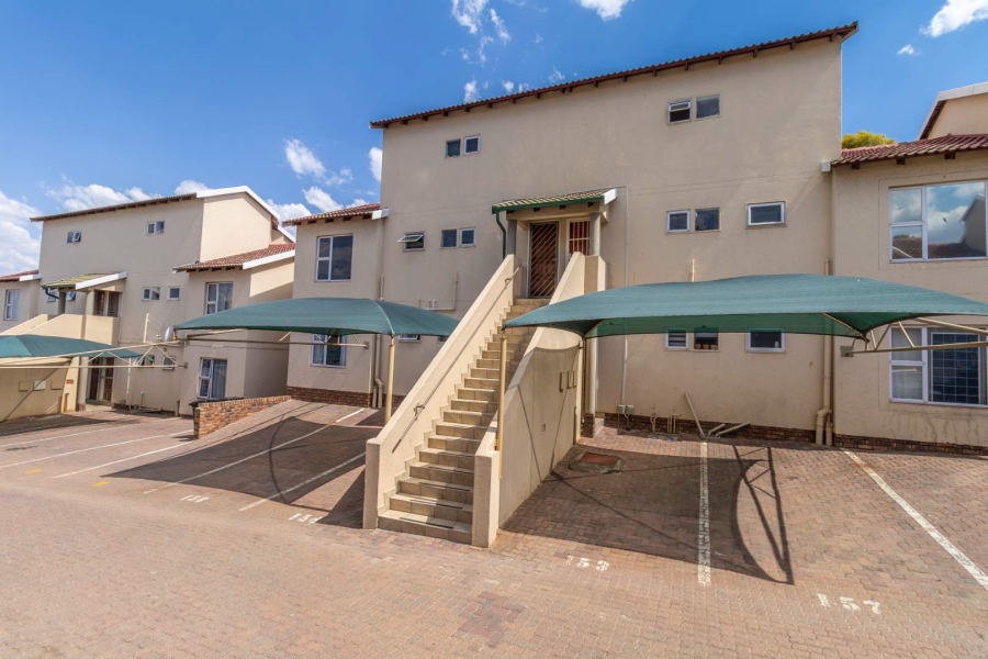 2 Bedroom Property for Sale in Bromhof Gauteng