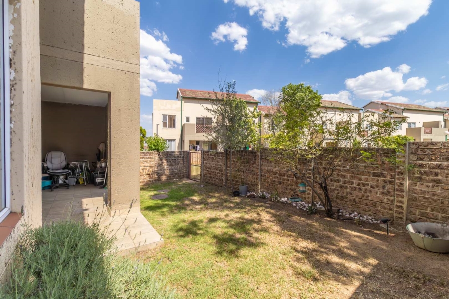 2 Bedroom Property for Sale in Bromhof Gauteng