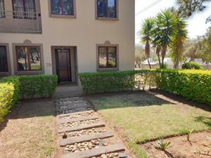 To Let 2 Bedroom Property for Rent in Lonehill Gauteng