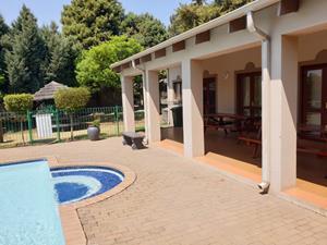 To Let 2 Bedroom Property for Rent in Lonehill Gauteng