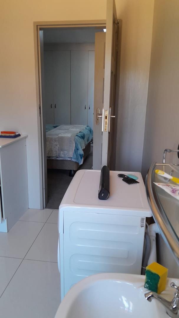 To Let 1 Bedroom Property for Rent in Rosebank Gauteng