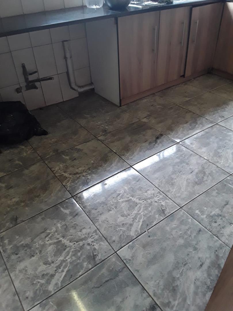 To Let 6 Bedroom Property for Rent in Dersley Gauteng