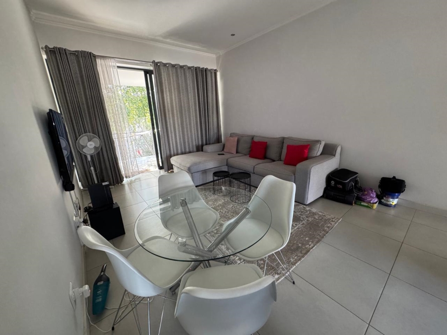 To Let 2 Bedroom Property for Rent in Broadacres Gauteng