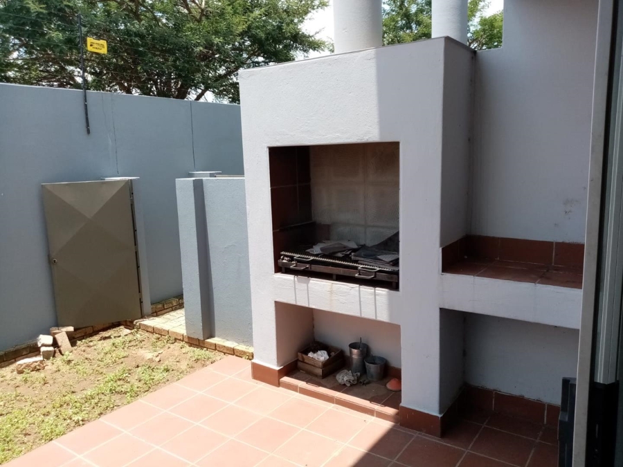 To Let 3 Bedroom Property for Rent in Ferndale Gauteng