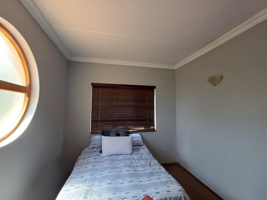 To Let 2 Bedroom Property for Rent in Noordhang Gauteng