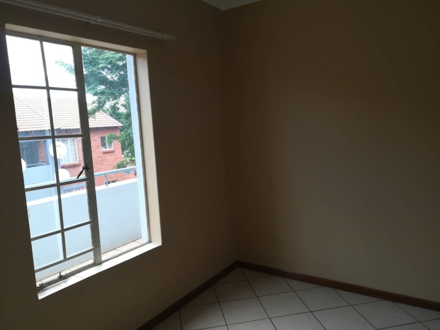 To Let 2 Bedroom Property for Rent in Die Hoewes Gauteng