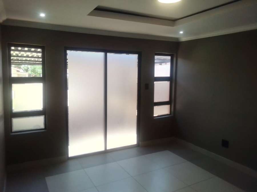 To Let 2 Bedroom Property for Rent in Silverton Gauteng