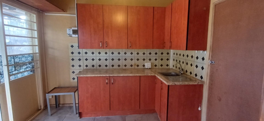 To Let 1 Bedroom Property for Rent in Silverton Ext 11 Gauteng