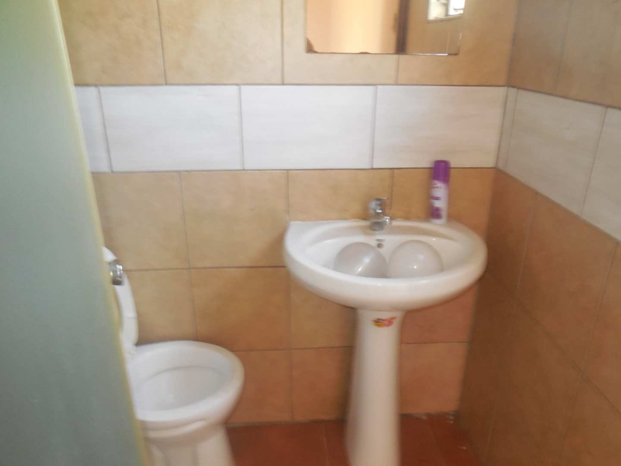 To Let 1 Bedroom Property for Rent in East Lynne Gauteng