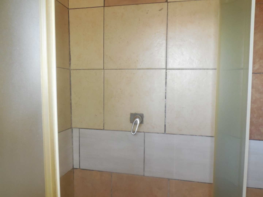 To Let 1 Bedroom Property for Rent in East Lynne Gauteng