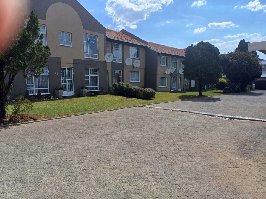 3 Bedroom Property for Sale in Verwoerdpark Gauteng