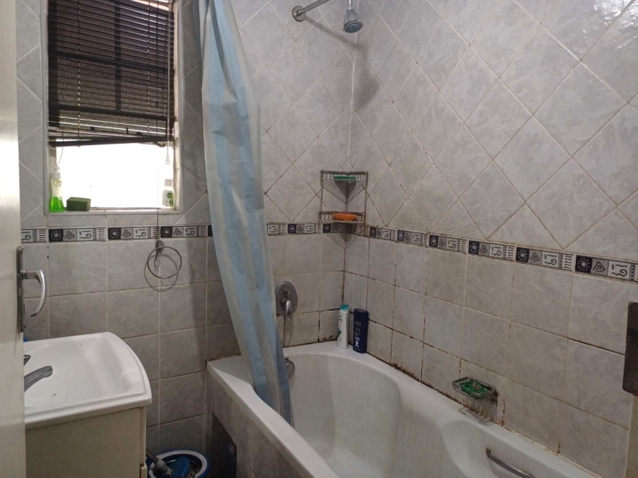 3 Bedroom Property for Sale in Verwoerdpark Gauteng