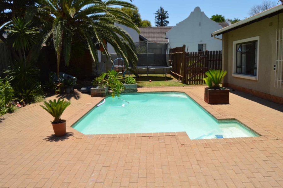 3 Bedroom Property for Sale in Verwoerdpark Gauteng