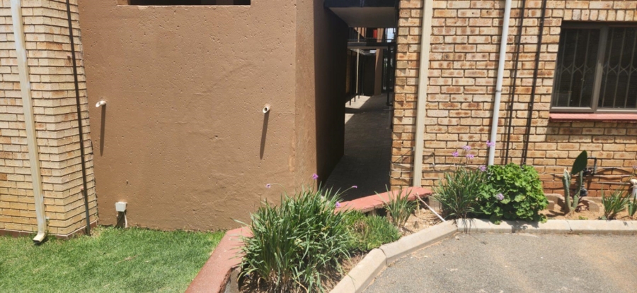 3 Bedroom Property for Sale in Tulisa Park Gauteng