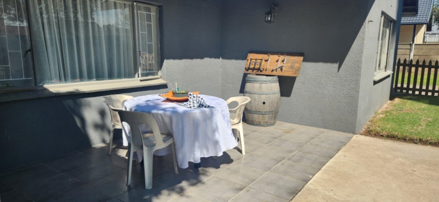 3 Bedroom Property for Sale in General Albertspark Gauteng