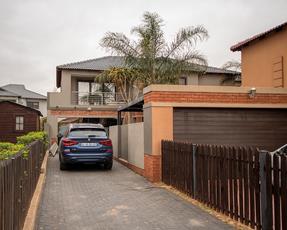 To Let 6 Bedroom Property for Rent in Meyersig Lifestyle Estate Gauteng